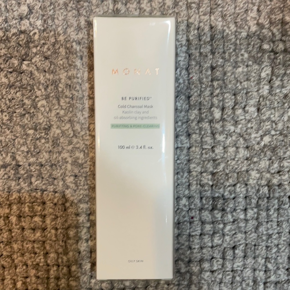 Monat Be Purified Cold Charcoal Mask